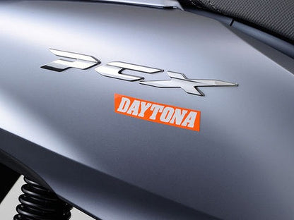 DAYTONA ステッカー オレンジ/白(文字) 80mm×16mm 角ステッカー