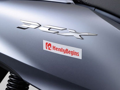 ヘンリービギンズ HenlyBegins ステッカー 白/赤(文字) 90mm×20mm 角ステッカー