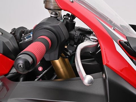 NISSIN ラジアルブレーキマスターシリンダー スモークタンク 本体/ブラック レバー/シルバー 縦型5/8