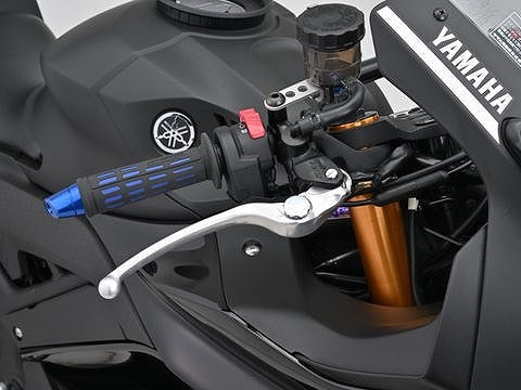 NISSIN ラジアルブレーキマスターシリンダー スモークタンク 本体/ブラック レバー/シルバー 縦型5/8