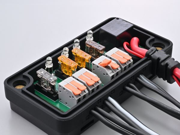 D-UNIT アクセサリー電源ユニット EASY 4ポート