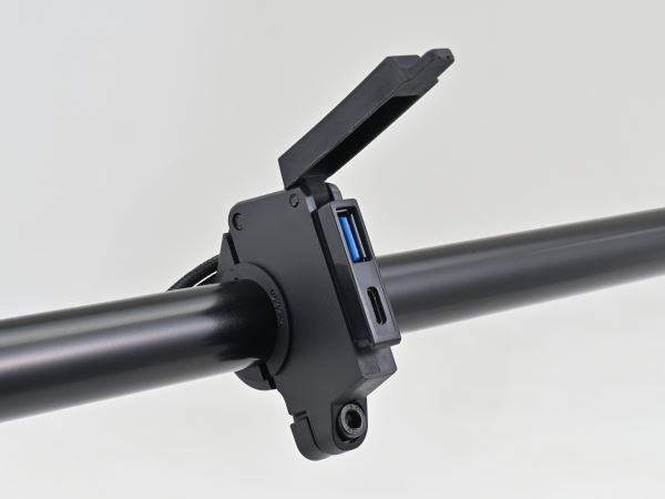 バイク専用電源 スレンダーUSB Type-A+Type-C QC3.0/PD3.0 Φ22.2 Φ25.4