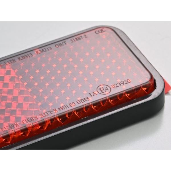 ユニバーサルリフレクター レクタングル 両面テープ貼付 レッド 後方反射器/フラット 1個入り