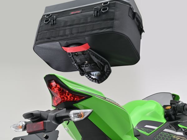 DH-773 シェルシートバッグ カーボン 25L