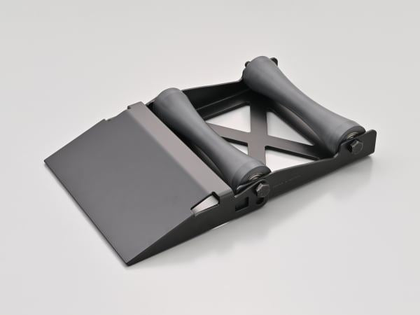 Maintenance roller stand, tapered
