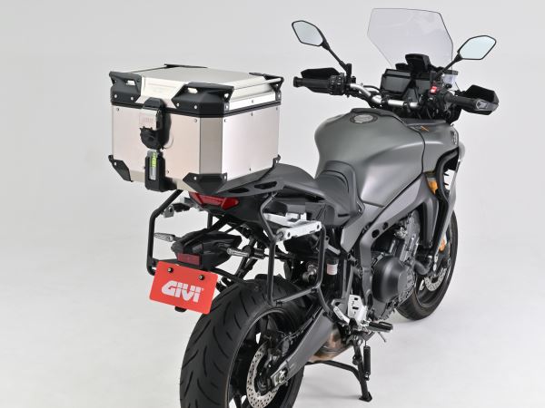 GIVI ジビ OBKEV42A 42L シルバー 奥行456×幅440×高さ325(mm)