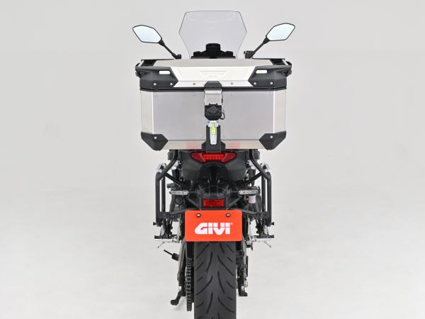 GIVI OBKEV58A 58L Silver, 456mm (Depth) x 586mm (Width) x 325mm (Height)