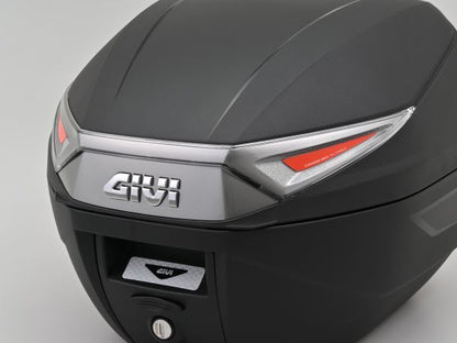 GIVI C30NT TECH未塗装ブラック D394×W420×H301mm 2.6kg
