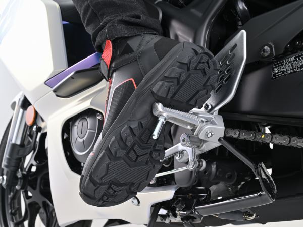 DS-502 R-WPライディングシューズ ブラック/レッド