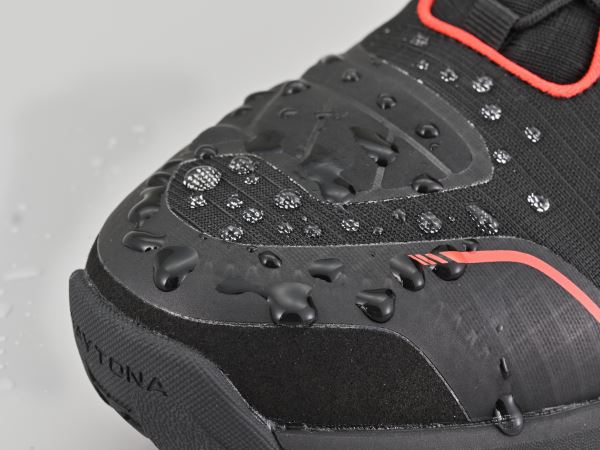 DS-502 R-WPライディングシューズ ブラック/レッド