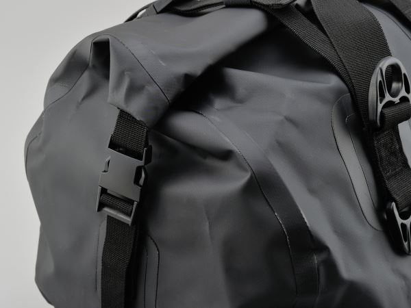 GIVI EA115BK 防水バッグ