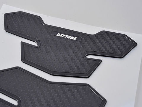 タンクパッド 軟質エンブレム カーボンルック 155mm×138mm 2ピース