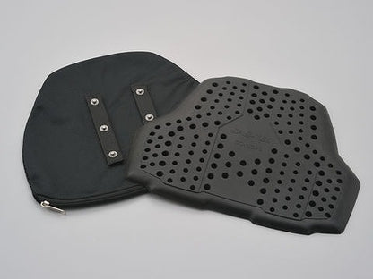 ヘンリービギンズ SAS-TEC 胸部プロテクター CP-3 パンチング 240mm ×305mm ×13mm スナップボタンBAG付 165g