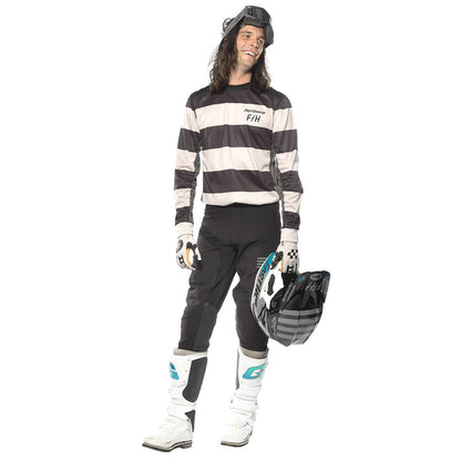 ファストハウス サングアロジャージ ロッコ ブラック/ホワイト サンド