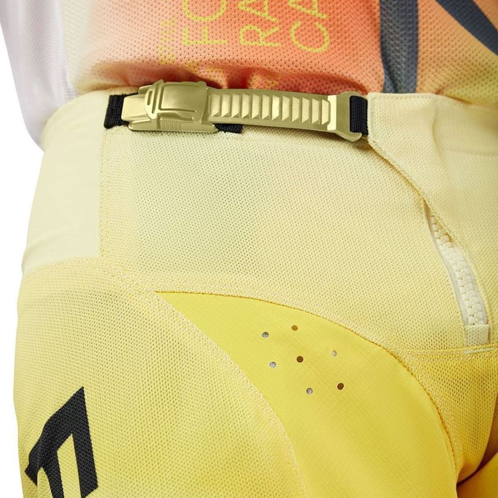 180エアーパンツ ヘイズ ホワイト