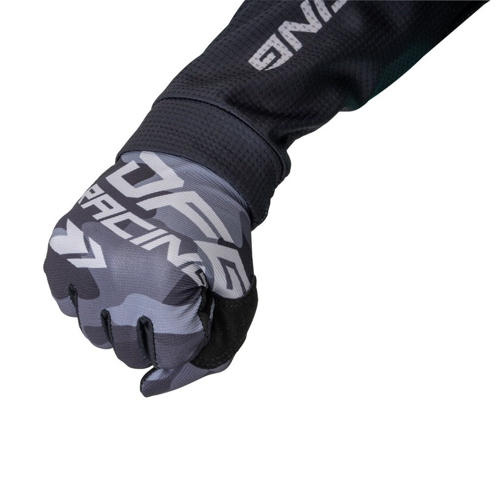 ソリッド グローブ ブラック/カモ