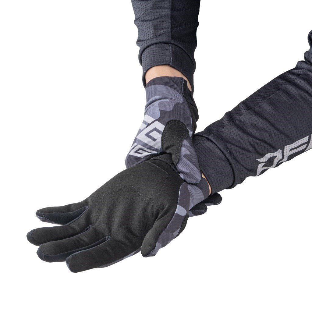 ソリッド グローブ ブラック/カモ