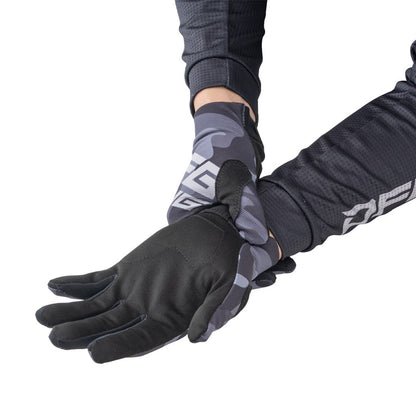 ソリッド グローブ ブラック/カモ