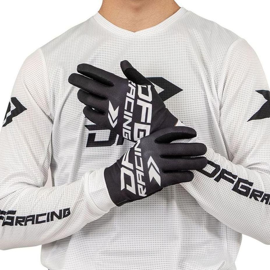 Solid Globe Black/White