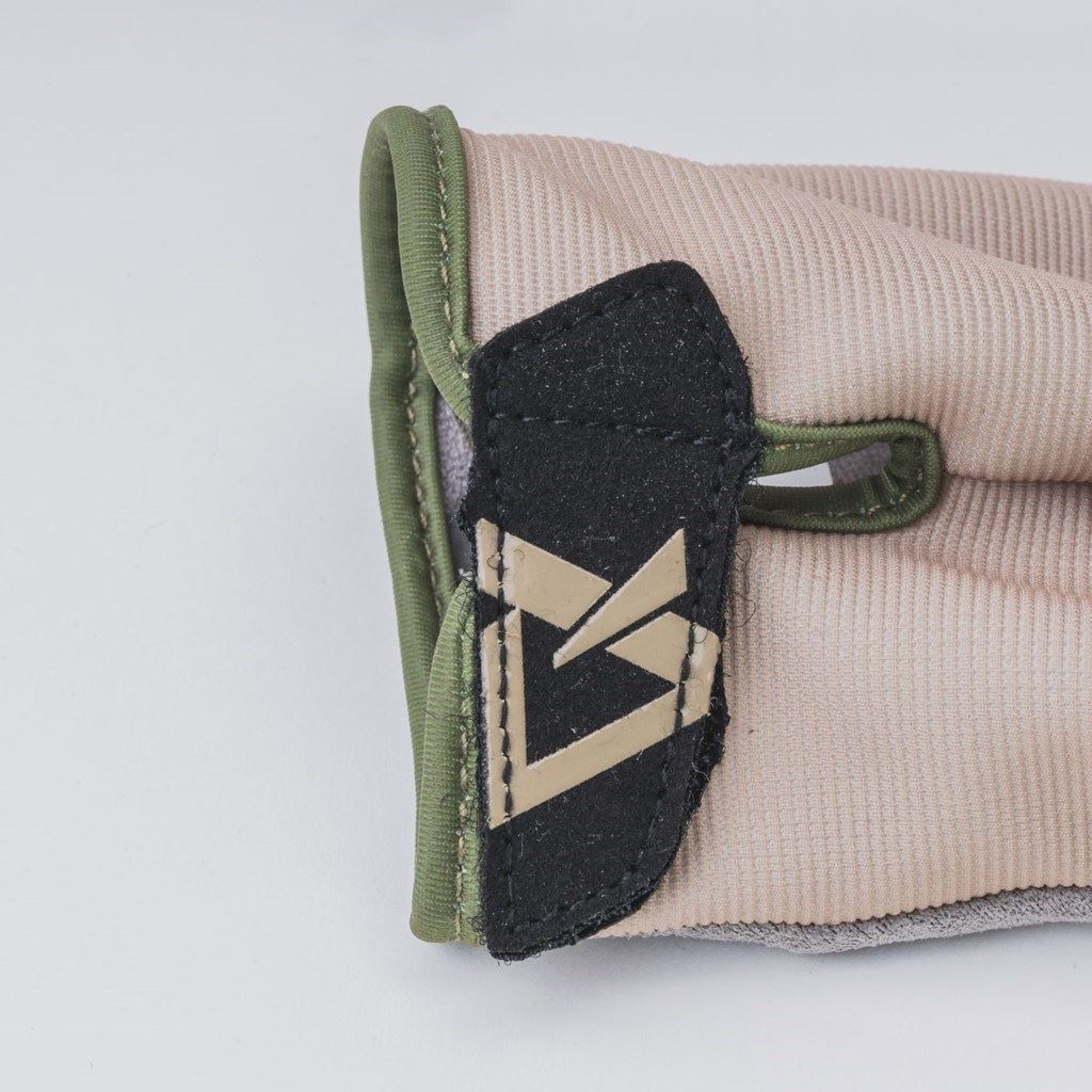 ベイシスグローブ オリーブ