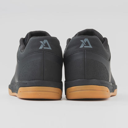 ベイシスフラットペダルシューズ ブラック