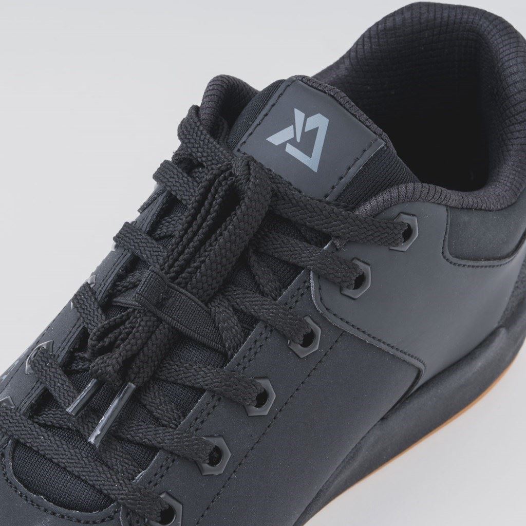 ベイシスフラットペダルシューズ ブラック