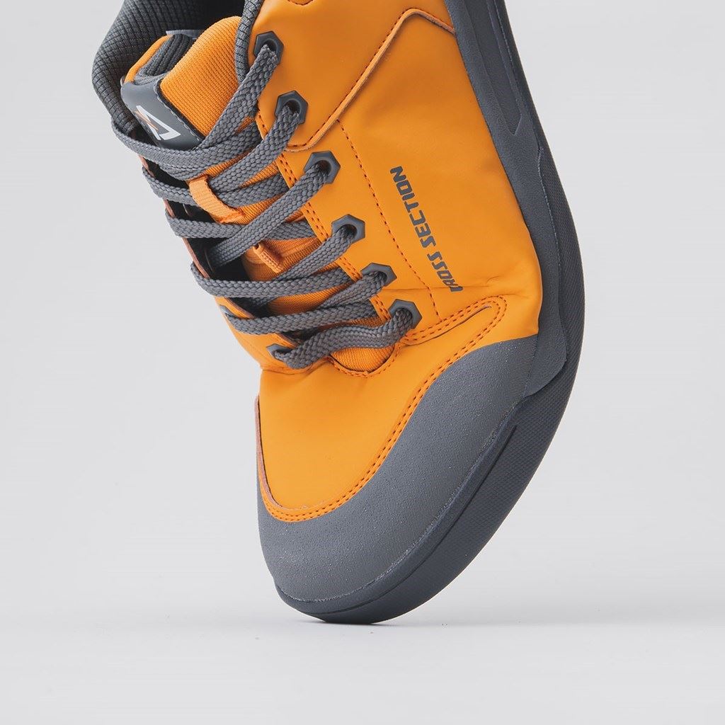 ベイシスフラットペダルシューズ パパイヤ