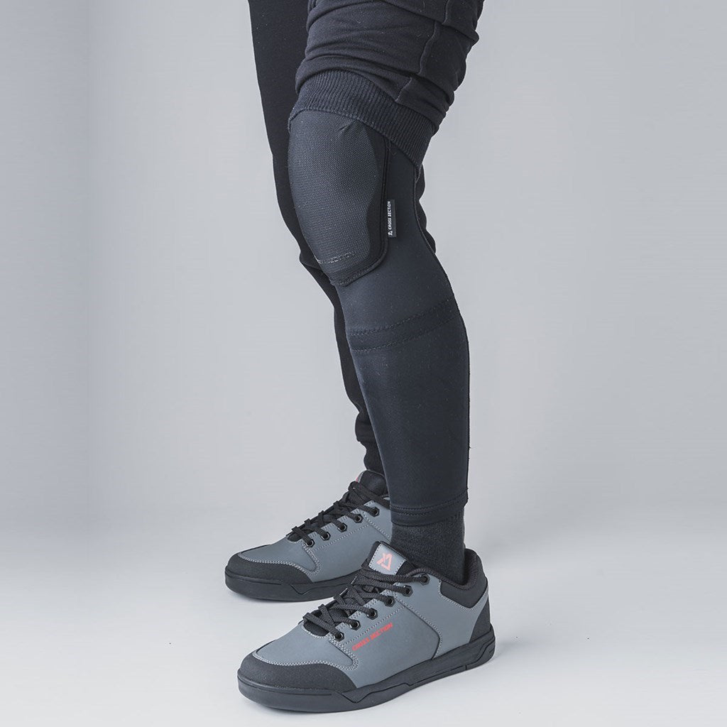 ベイシスガード ニー