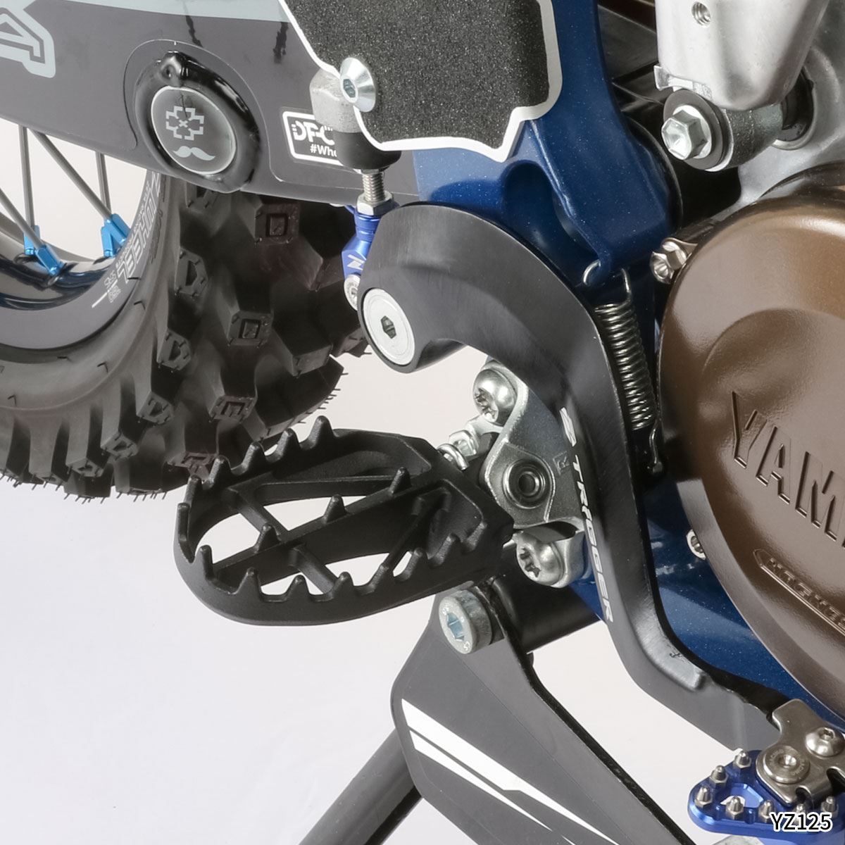 ワイドフットペグ クロモリ 57mm V-STROM1050/DE/XT V-STROM250SX V-STROM800DE