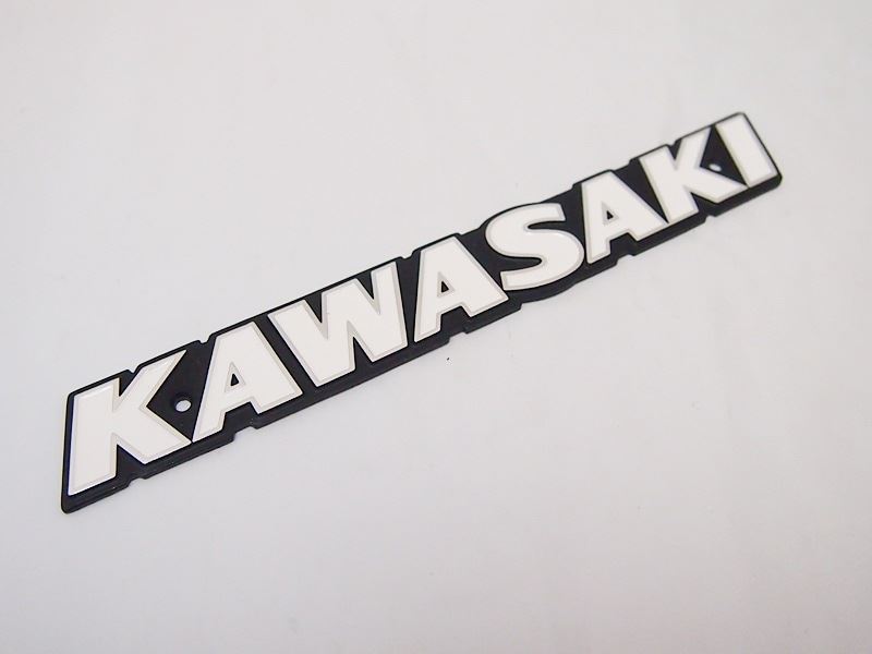 Tank Emblem Late Model/Long Pitch 185x25mm 1pc Z1/Z2 (1974-1977)