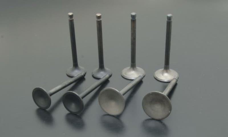 Valve set, for one vehicle, Z1/Z2 Z900 Z750A4