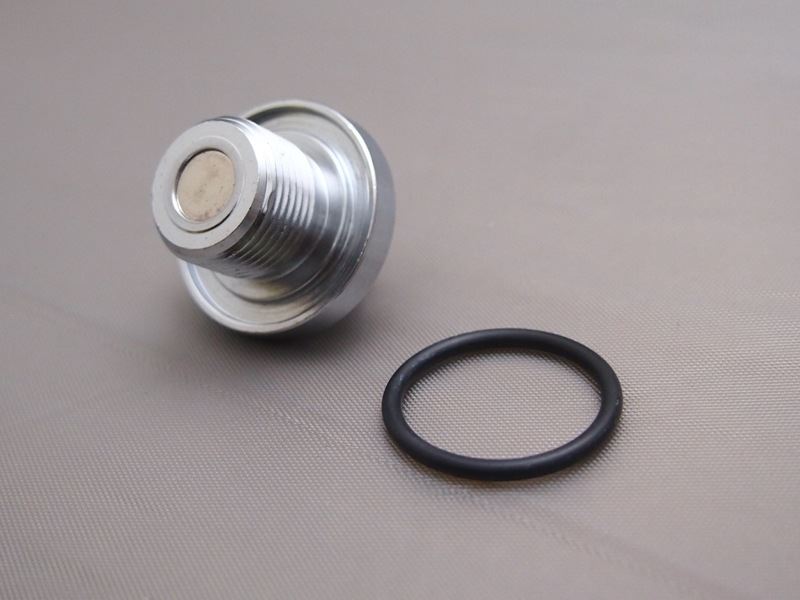 ドレンボルト 磁石付 1個 Z1/Z2