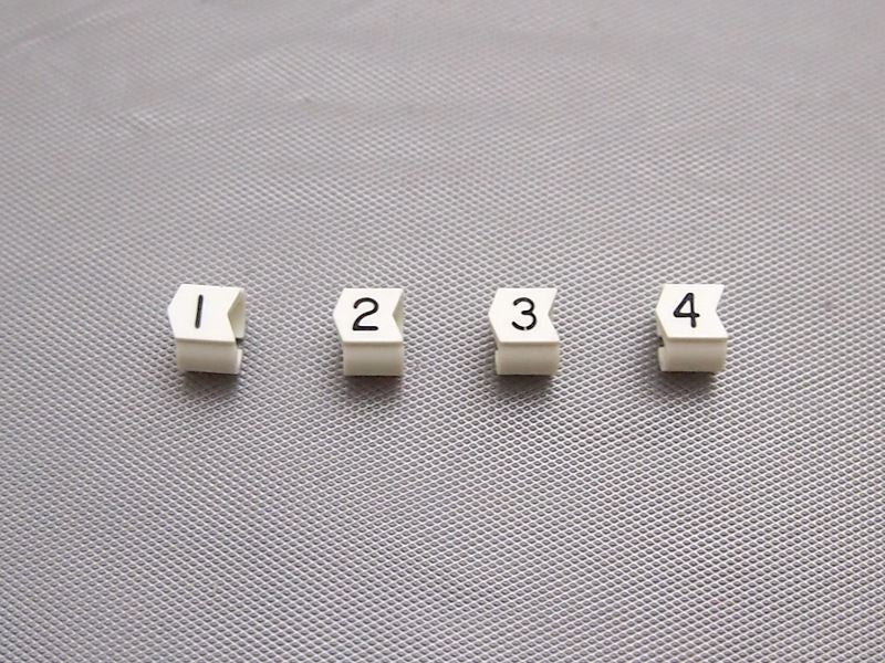 プラグコードインジケーター 4個セット 汎用