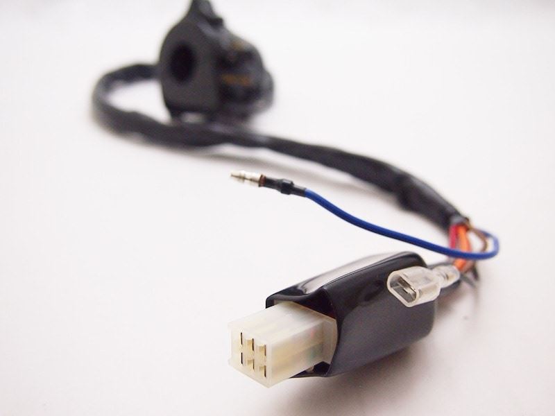 後期ハンドルスイッチ 左/クラッチ側 Z1/Z2 KZ900 Z750A4/A5