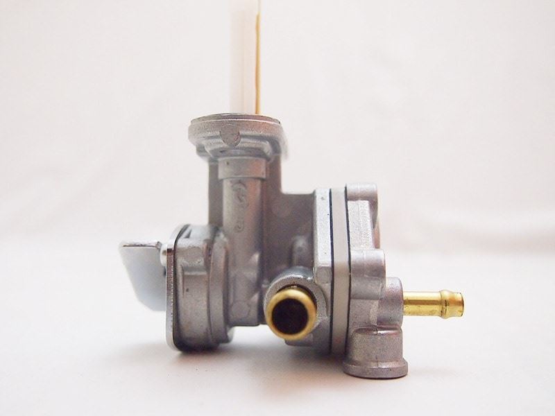 FUEL COCK ASSY ZEPHYR750