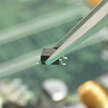 鉄腕ピンセット 先平 ピンセット サイズ：125X9mm 材質：SUS304 先端サイズ：1.3mm つまみ荷重：150g