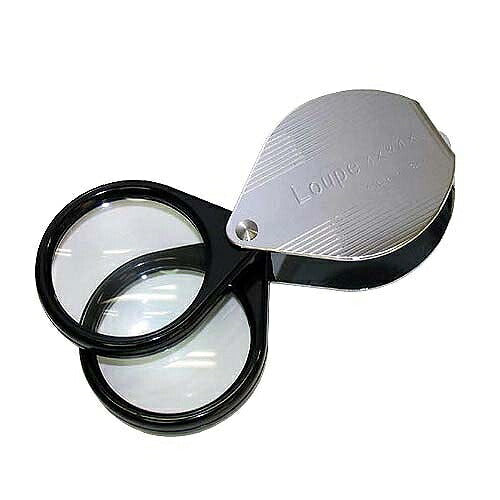 ポケットルーヘﾟ ルーヘﾟ サイズ：101X43X18mm 倍率：4倍X2枚､7倍(2枚重ね時) レンズ径：φ36mm レンズ仕様：ガラスレンズ