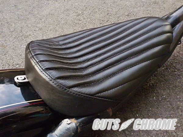 ハードライド 本革 立体タックロールソロシート スポーツスター