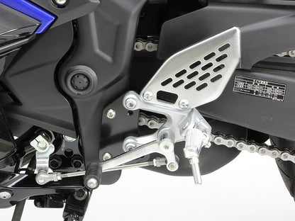 ステップオフセットプレート ブラックアルマイト YZF-R25 YZF-R3 MT-25 MT-03