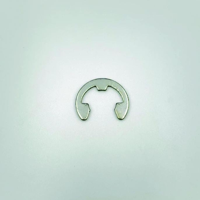 E-clip for cantilever shaft fixing