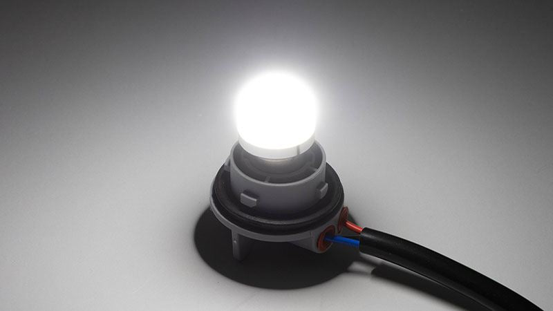 LEDバルブ BAY15D DC12V 3.1W/0.576W