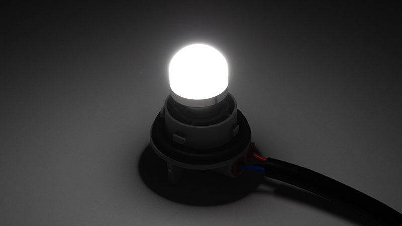 LEDバルブ BAY15D DC12V 3.1W/0.576W