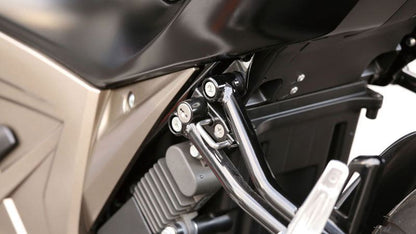ヘルメットロック ブラック 17Y GSX-S125/R125
