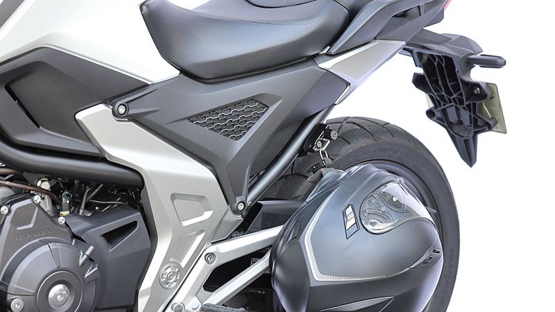 ヘルメットロック ブラック NC750X