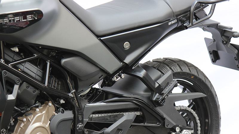 ヘルメットロック ブラック  スヴァルトピレン250/401 ヴィットピレン401