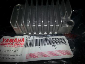 純正部品 (レギュレーター) マジェスティー125 (キャブ車両)