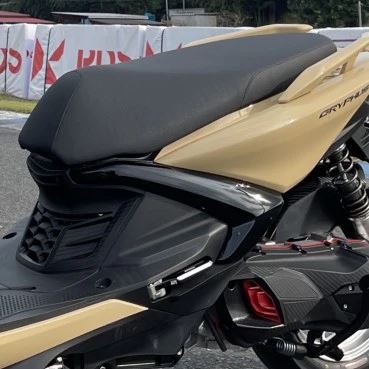 ストリートフラットシート シグナスグリファス – バイクマン
