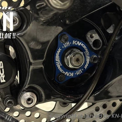 リアアクスルプレート ゴールド シグナスグリファス BW'S125 X FORCE FORCE2.0 AUGER NMAX125/150/155 NMAX125ABS/155ABS