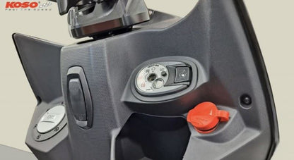 KOSO USBダストカバー レッド グリファス/X FORCE/BWS125(3型)/DRG158 バイク