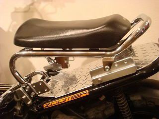 NCY Seat Back Moving Kit, Black, Zoomer Bike